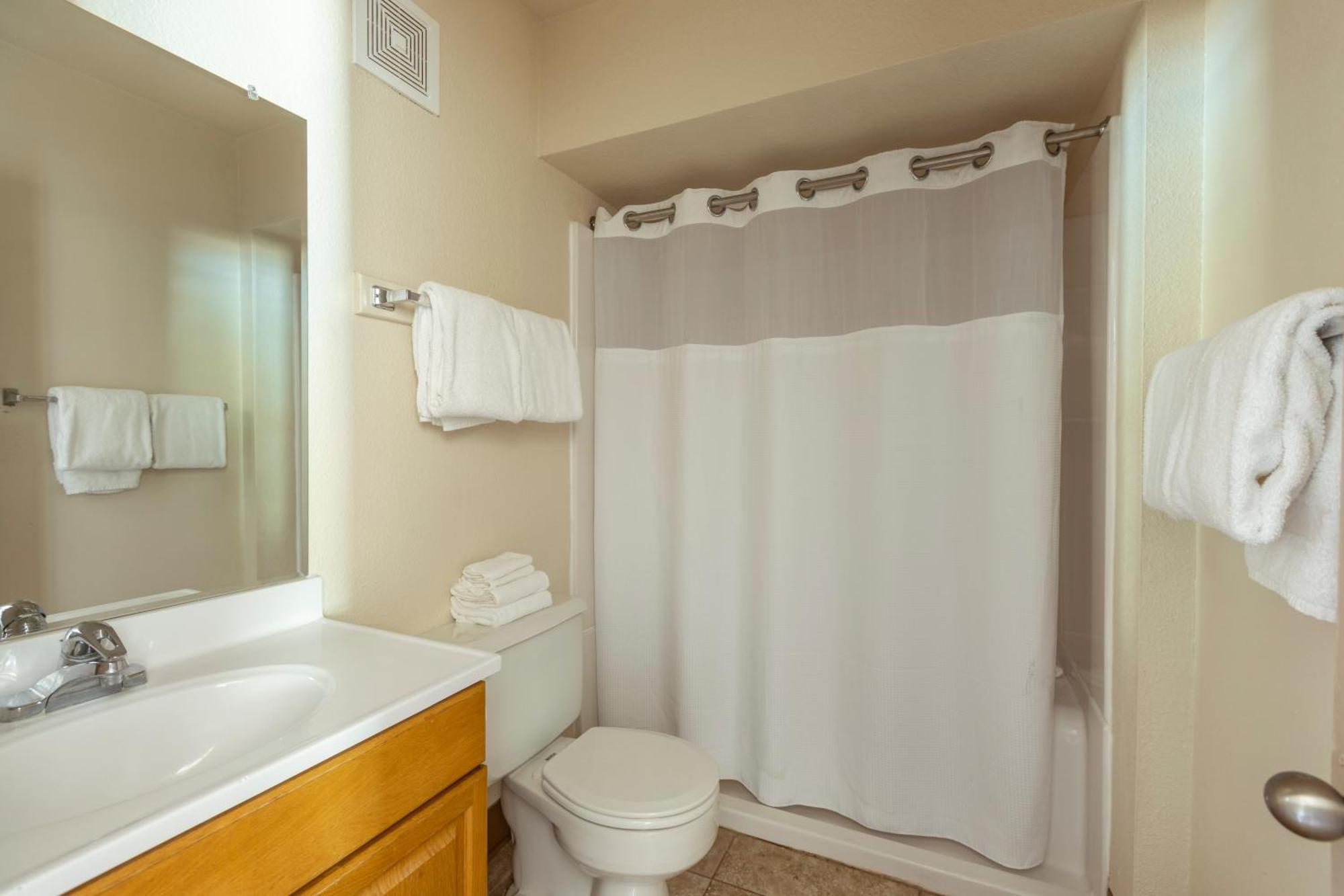 Bay Room King Upper Level