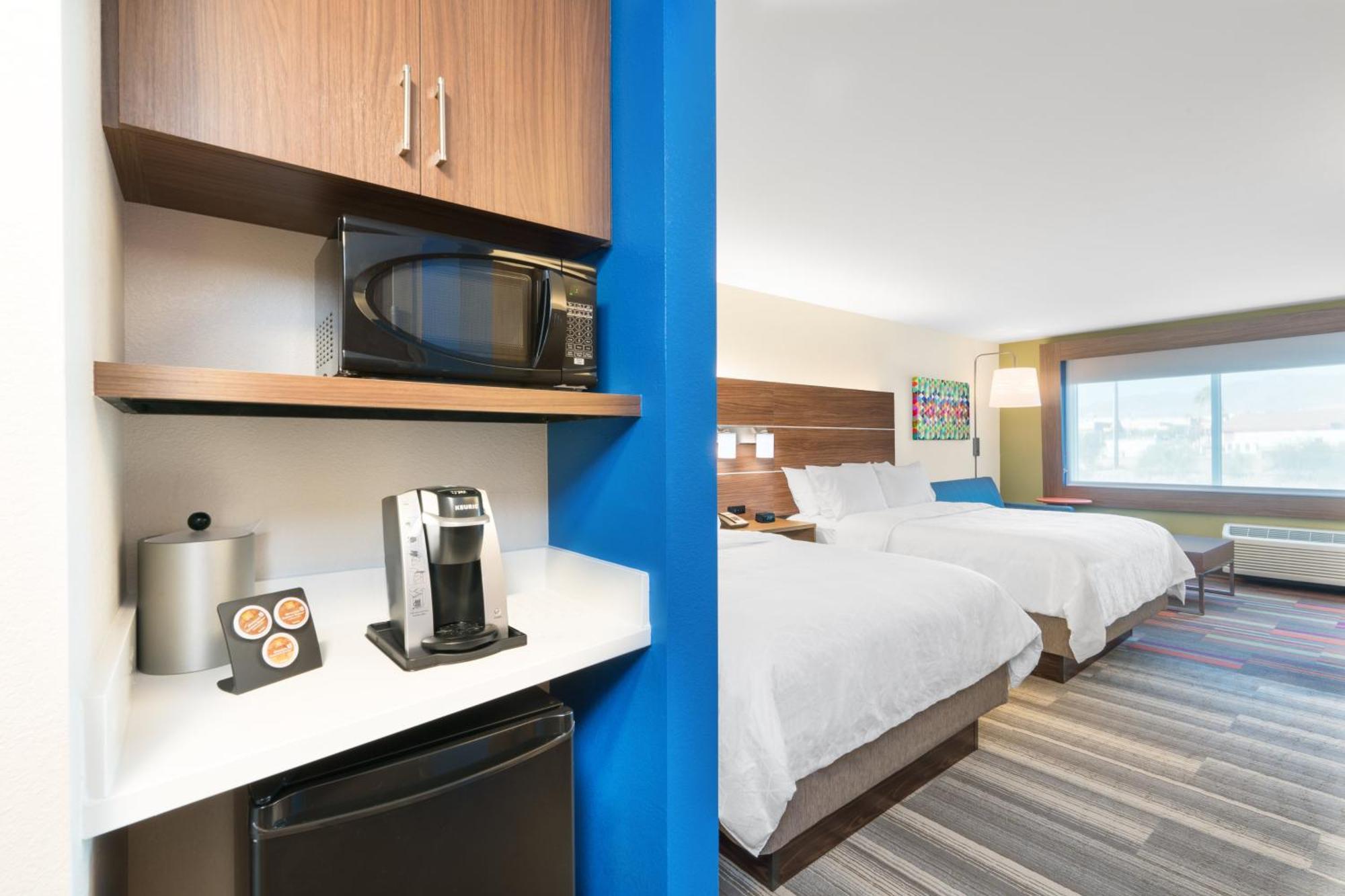 Suite Two Queen Beds